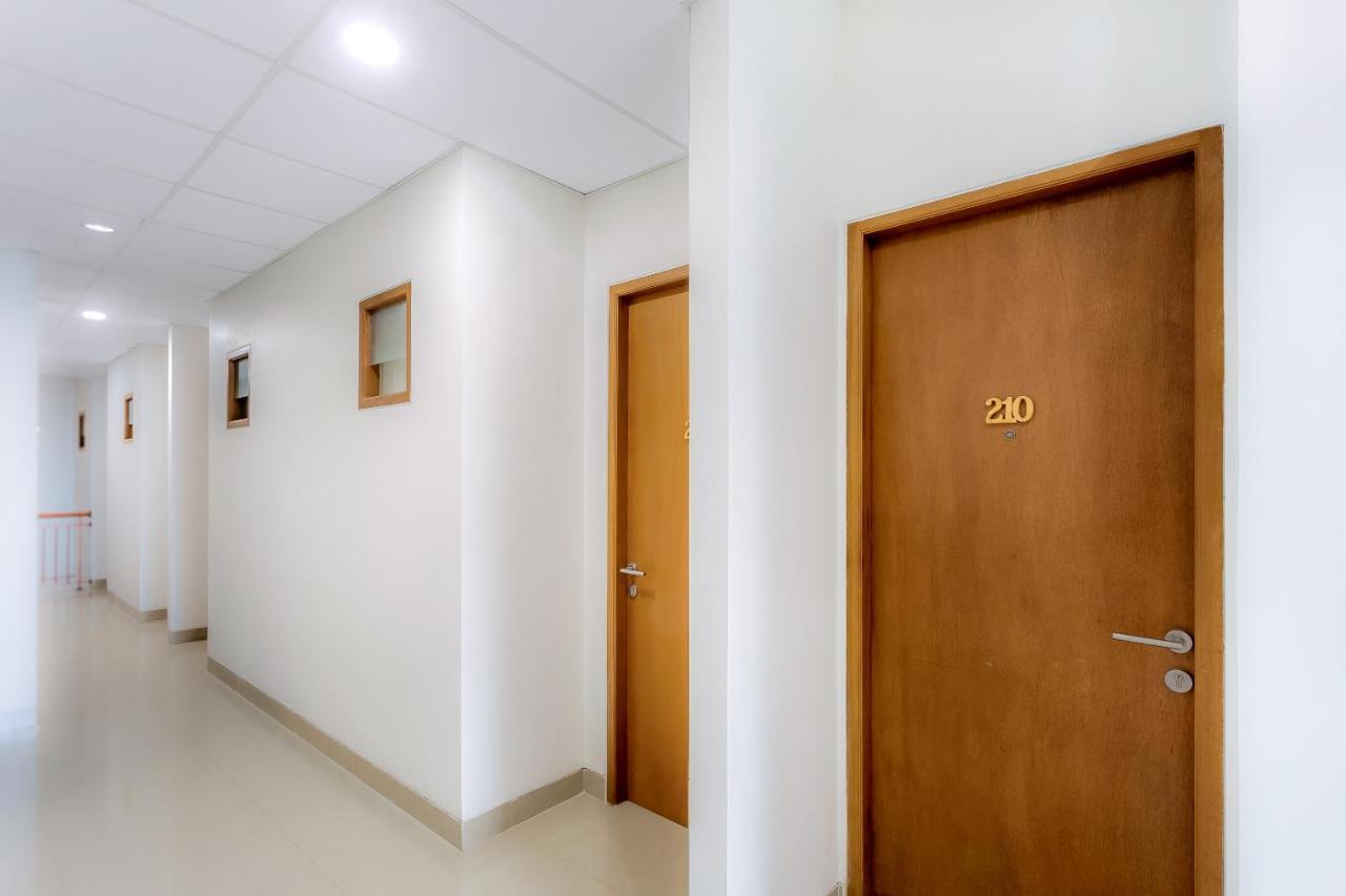 OYO 106 Sarkawi Residence Dżakarta Zewnętrze zdjęcie