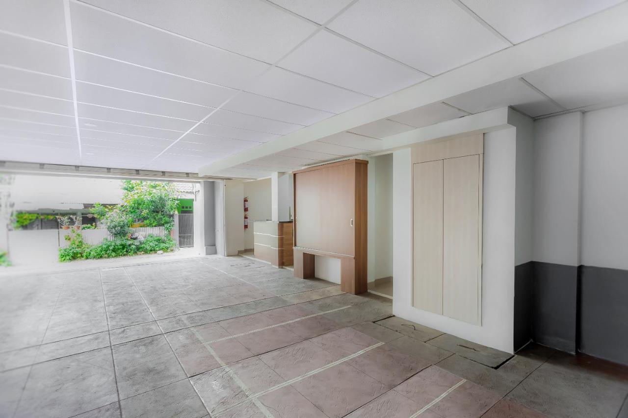 OYO 106 Sarkawi Residence Dżakarta Zewnętrze zdjęcie