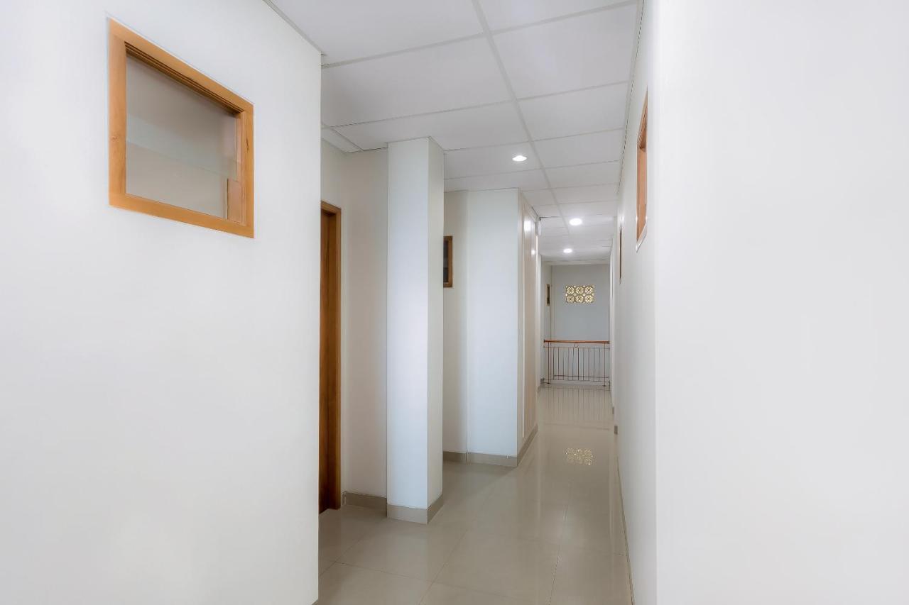 OYO 106 Sarkawi Residence Dżakarta Zewnętrze zdjęcie