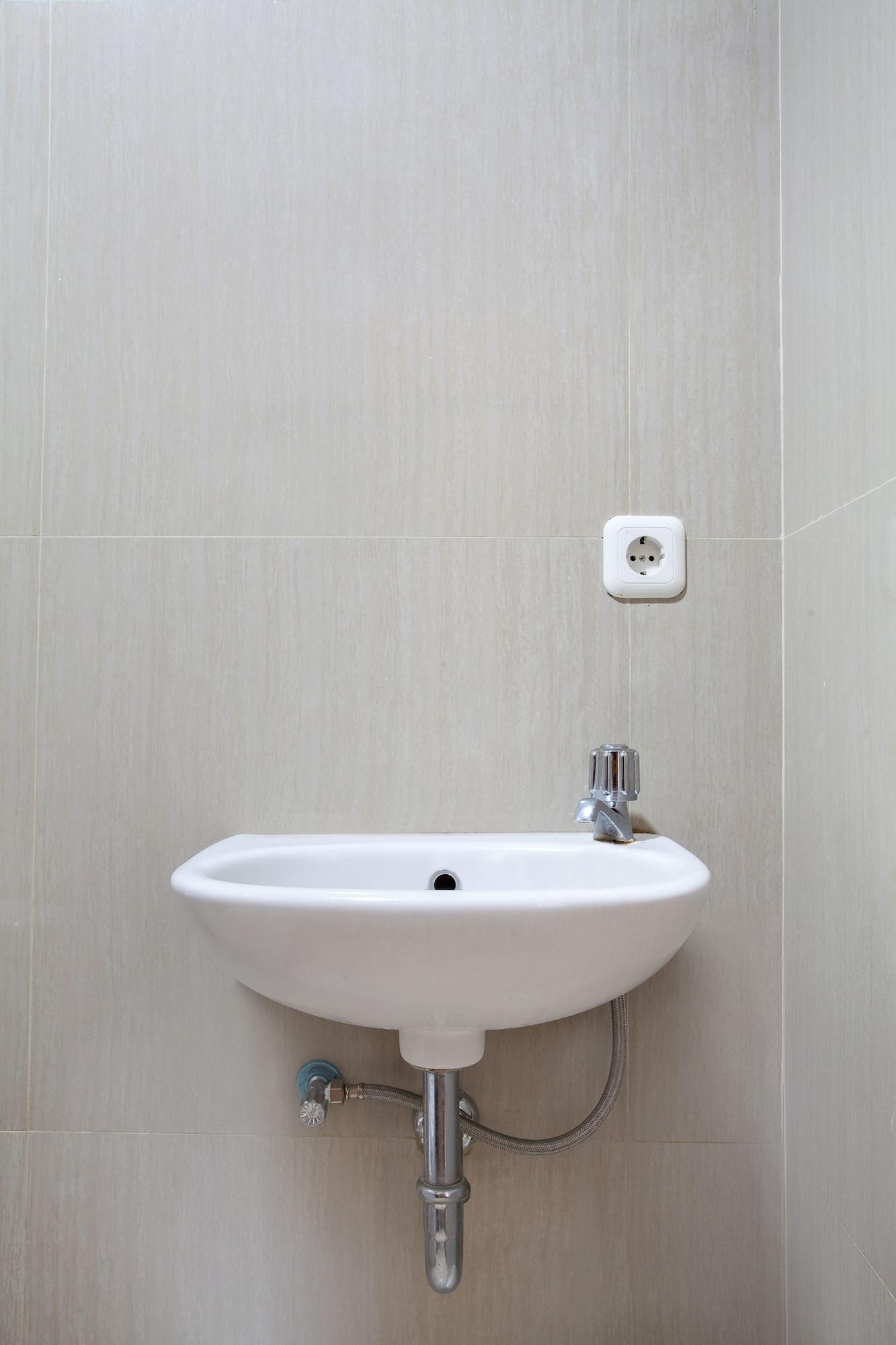 OYO 106 Sarkawi Residence Dżakarta Zewnętrze zdjęcie
